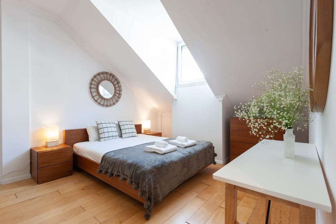 Liberty Penthouse Three-Bedroom Apartment - By Lu Holidays Lisboa Extérieur photo